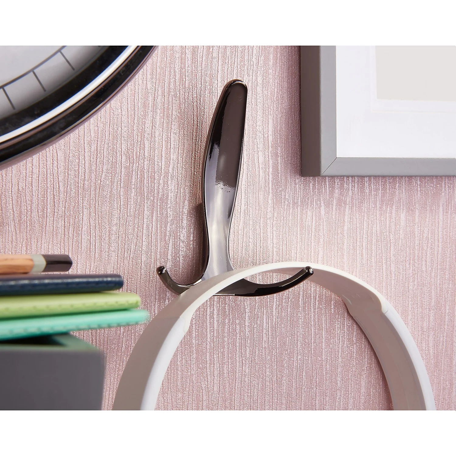 Tri Hook - Black Nickel 5 Tri Hook - Black Nickel - Image 3